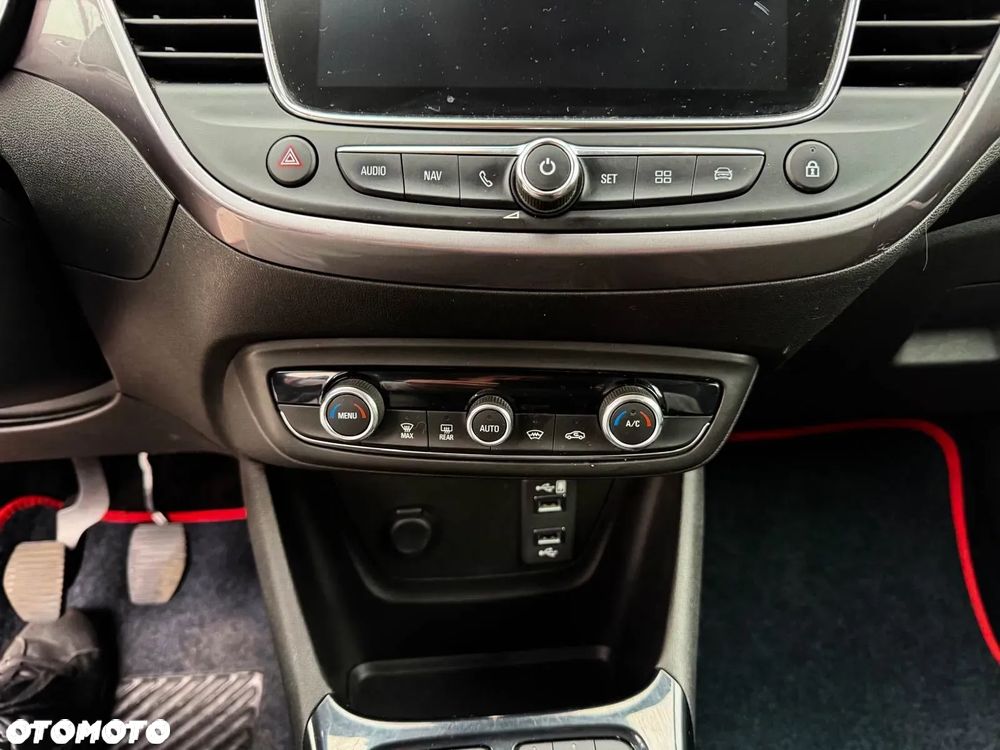 Opel Crossland X - 38