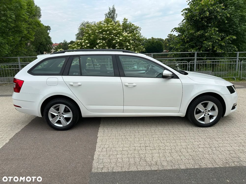 Skoda Octavia 2.0 TDI Premium Edition - 5