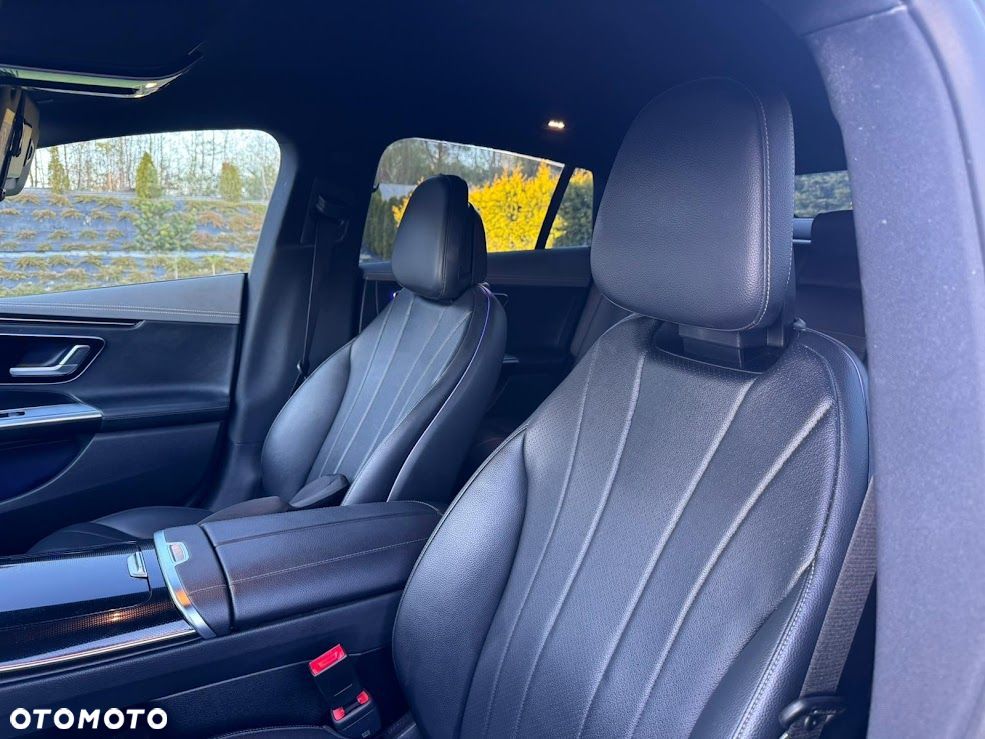 Mercedes-Benz EQE 300 89kWh Electric Art - 23