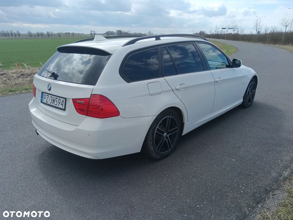 BMW Seria 3 318i Edition Exclusive - 5