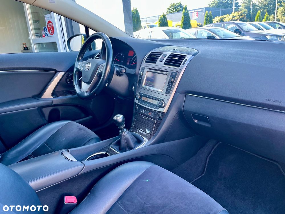 Toyota Avensis 2.0 D-4D Premium - 16