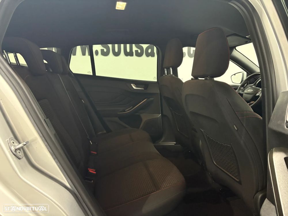 Ford Focus SW 1.0 EcoBoost S&S ST-LINE DESIGN - 7