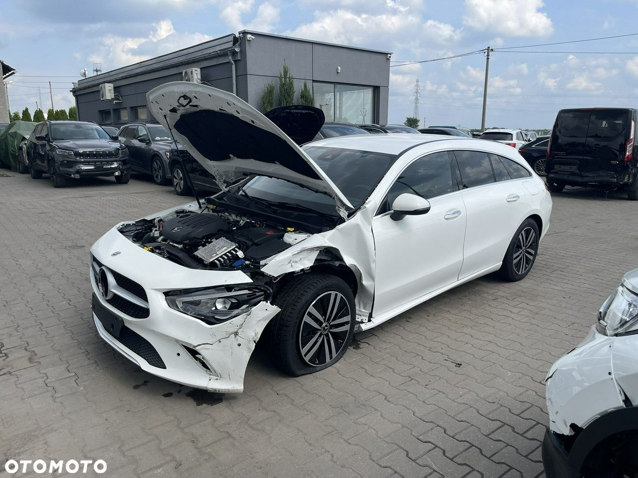 Mercedes-Benz CLA 200 d Shooting Brake 8G-DCT - 3