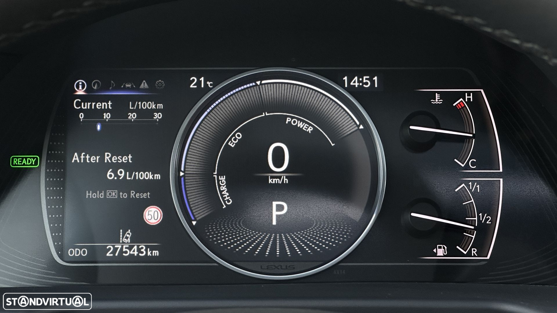 Lexus ES 300h Special Edition - 22