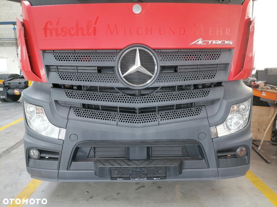 Przód Mercedes Actros MP4 2.3m wąska kabina