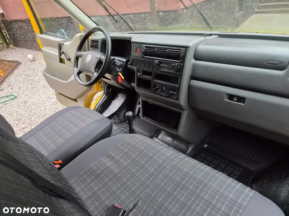 Volkswagen Transporter - 11