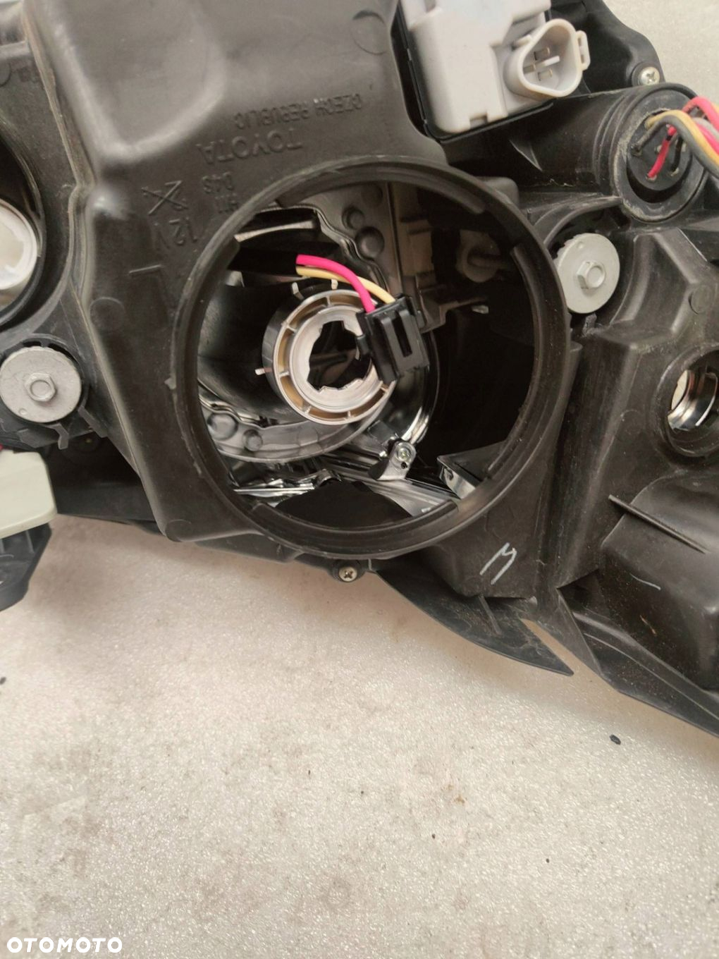 Toyota Avensis T27 LIFT SOCZEWKA ZW Przód strona lewa KOITO 05-26 - 9