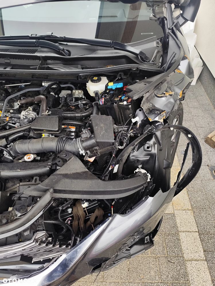 Lexus LBX 1.5 Hybrid - 6