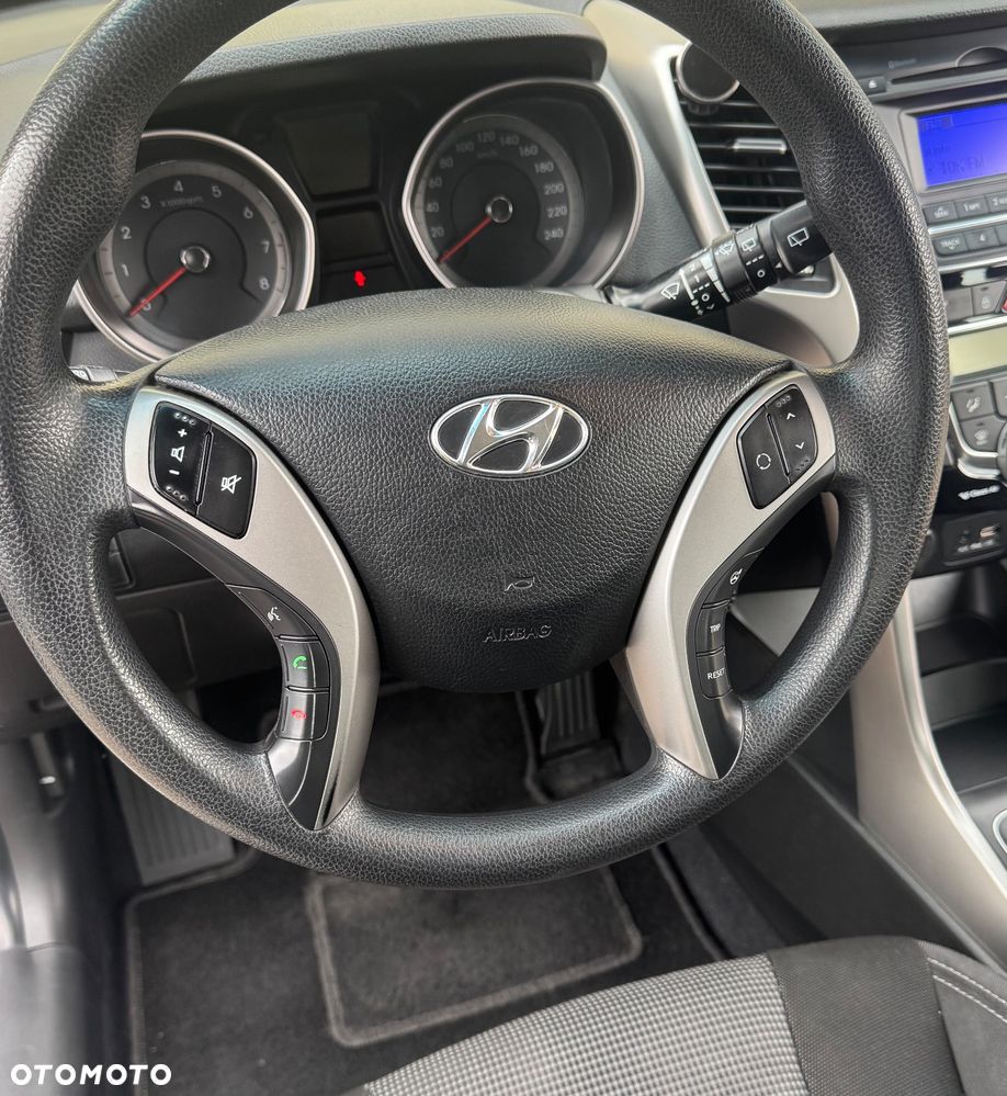 Hyundai i30 1.4 Comfort - 14