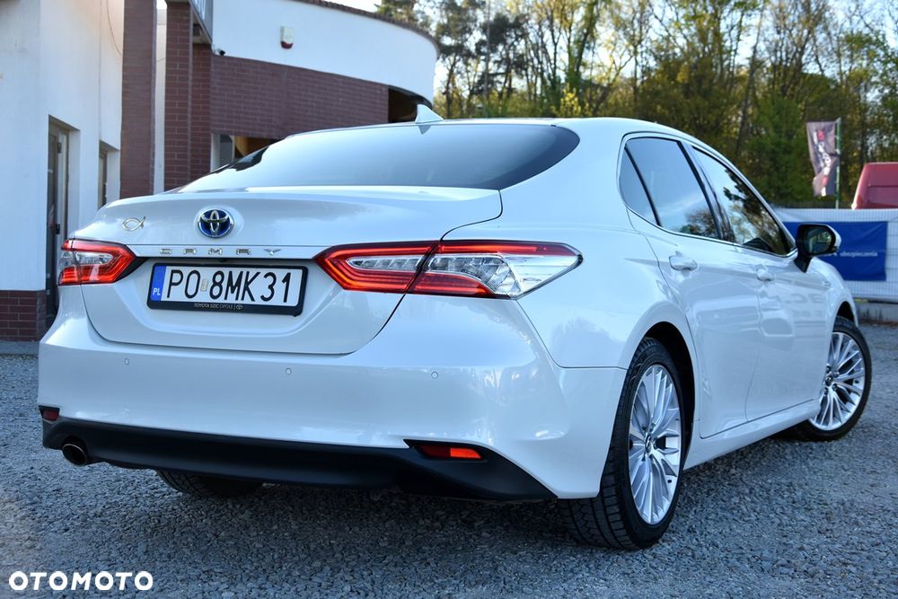 Toyota Camry 2.5 Hybrid Executive CVT - 12