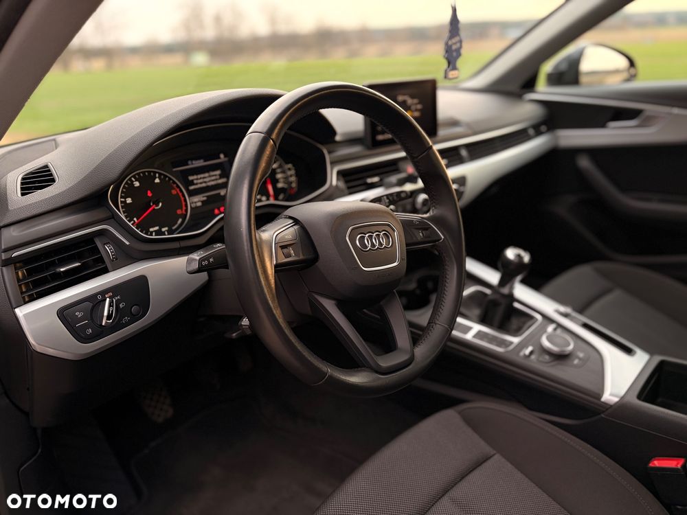 Audi A4 Avant 2.0 TDI - 16