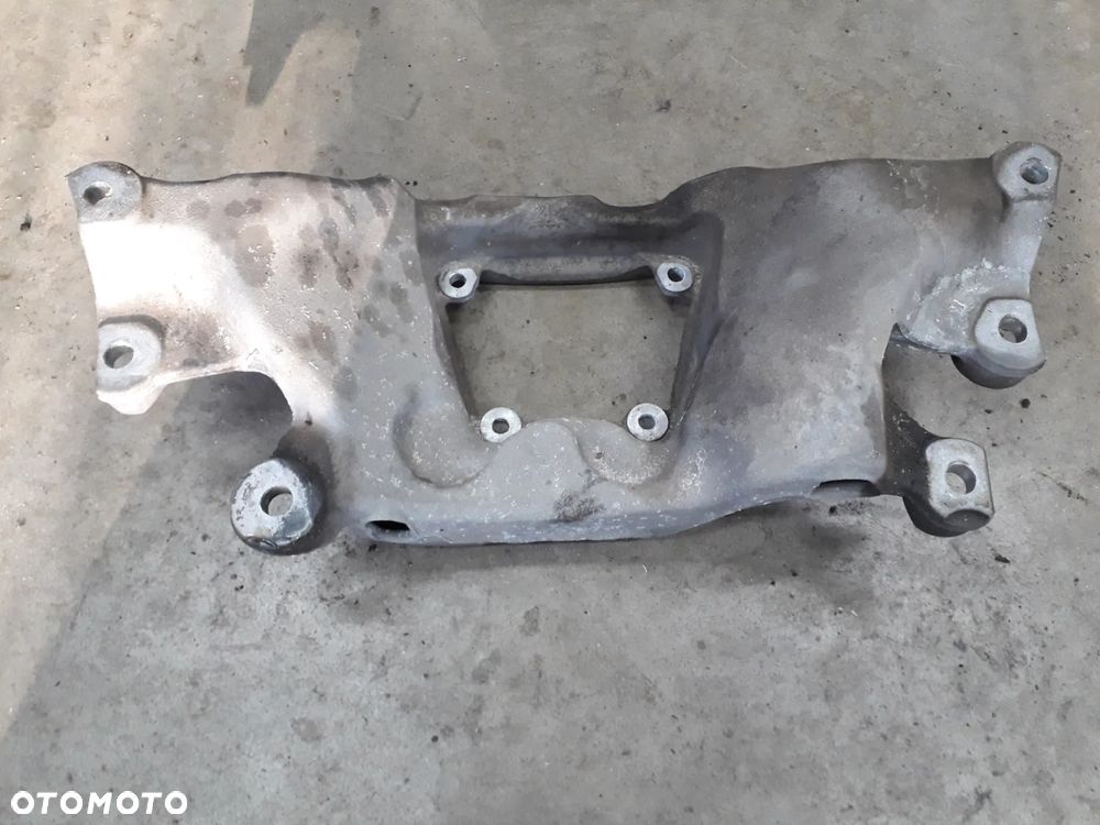 łapa podpora mocowanie skrzyni 4F0399263K A6 C6 2.0 FSI 2.7 TDI - 2