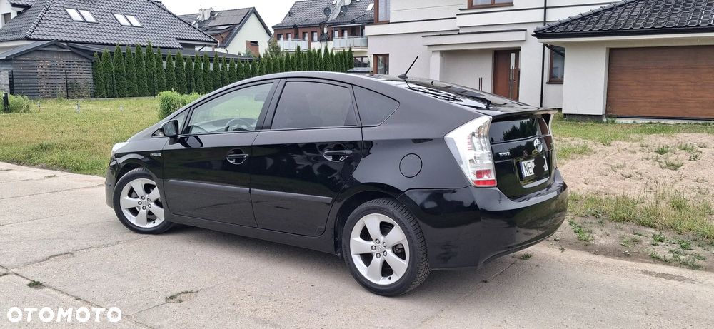 Toyota Prius - 3