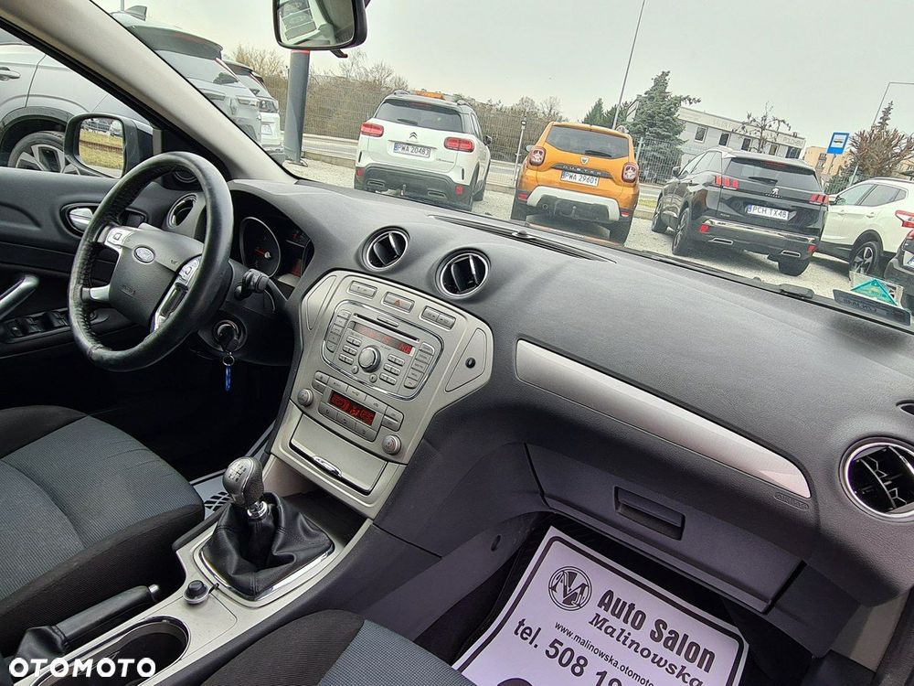 Ford Mondeo 1.8 TDCi Ambiente - 25