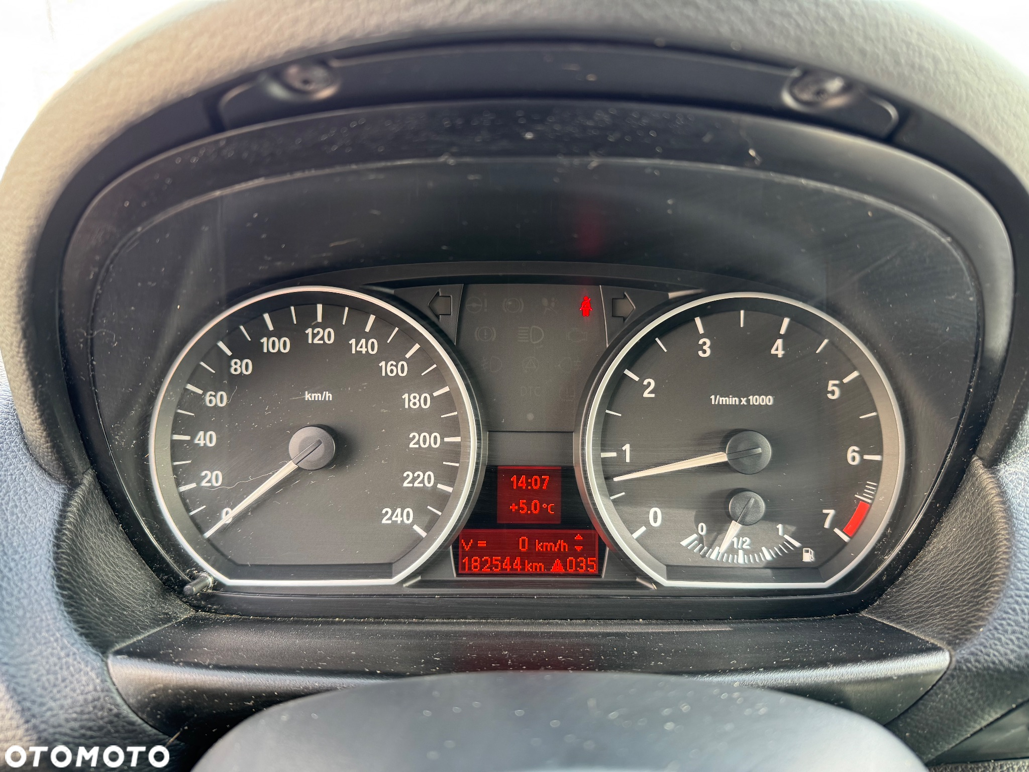 BMW Seria 1 118i - 12