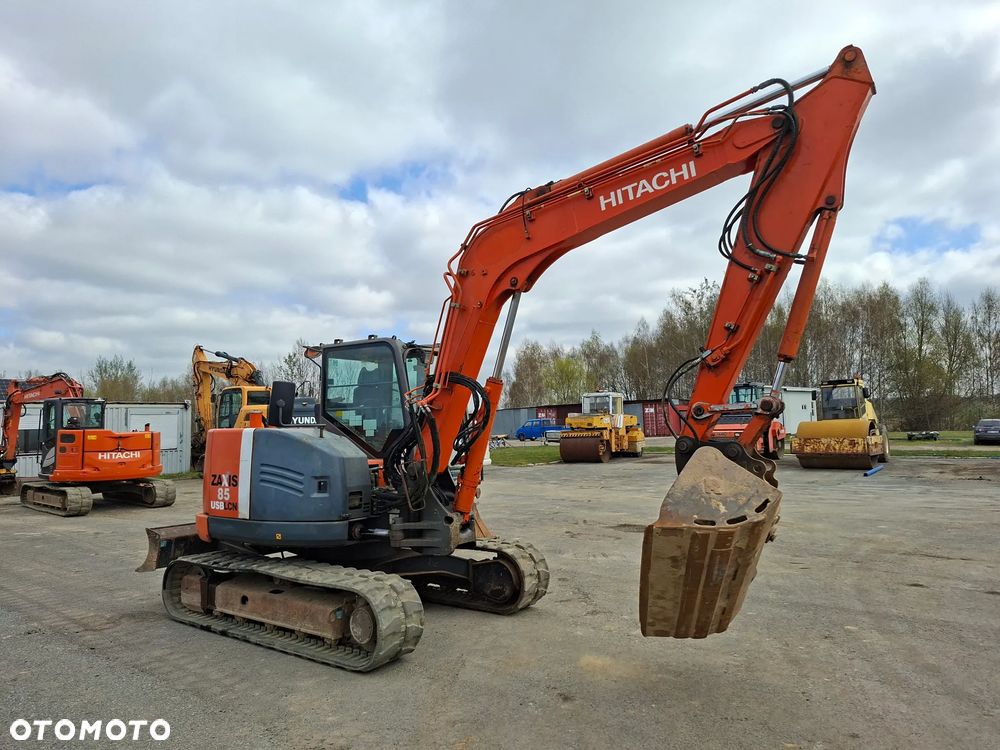 Hitachi ZX85 USB - 16