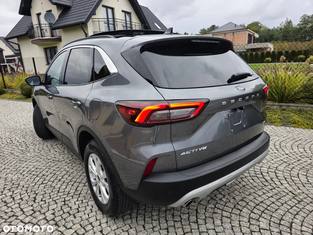 Ford Kuga - 12