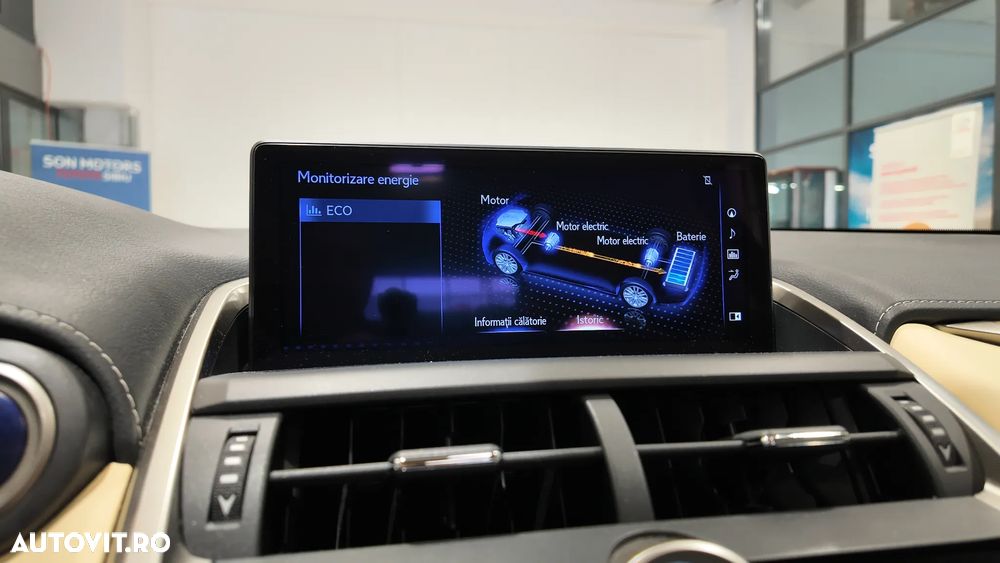 Lexus Seria NX 300h E-FOUR Luxury Line - 31