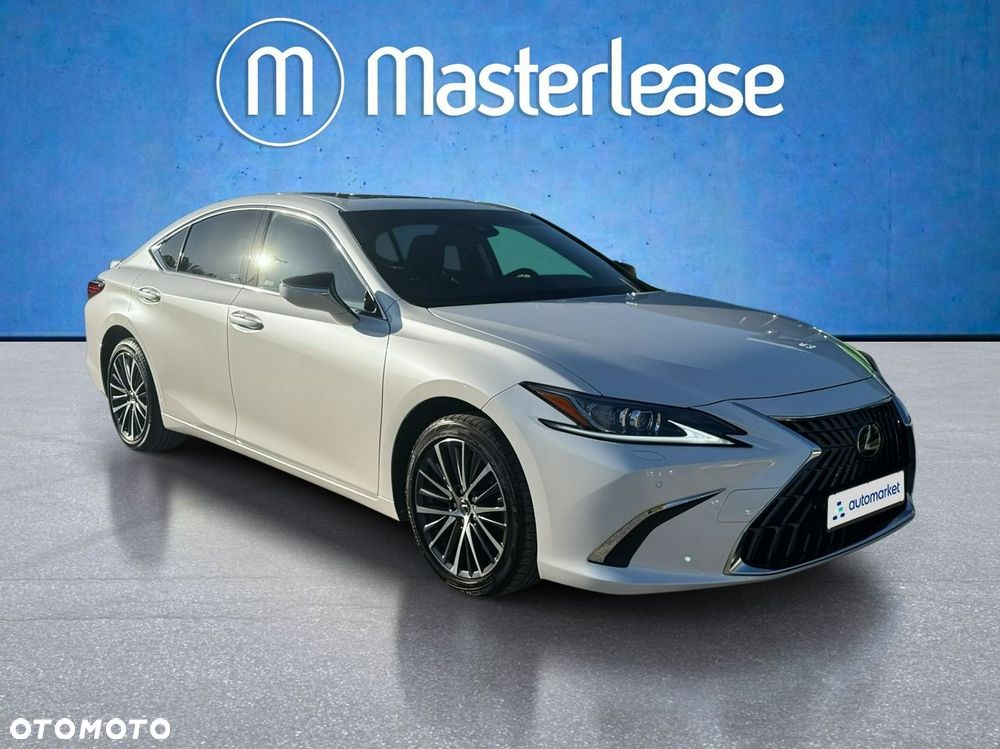 Lexus ES - 3