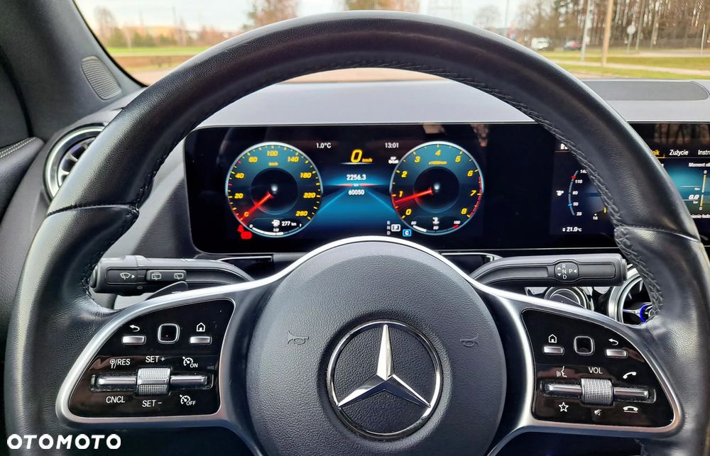 Mercedes-Benz GLA 250 4Matic 8G-DCT Progressive - 22