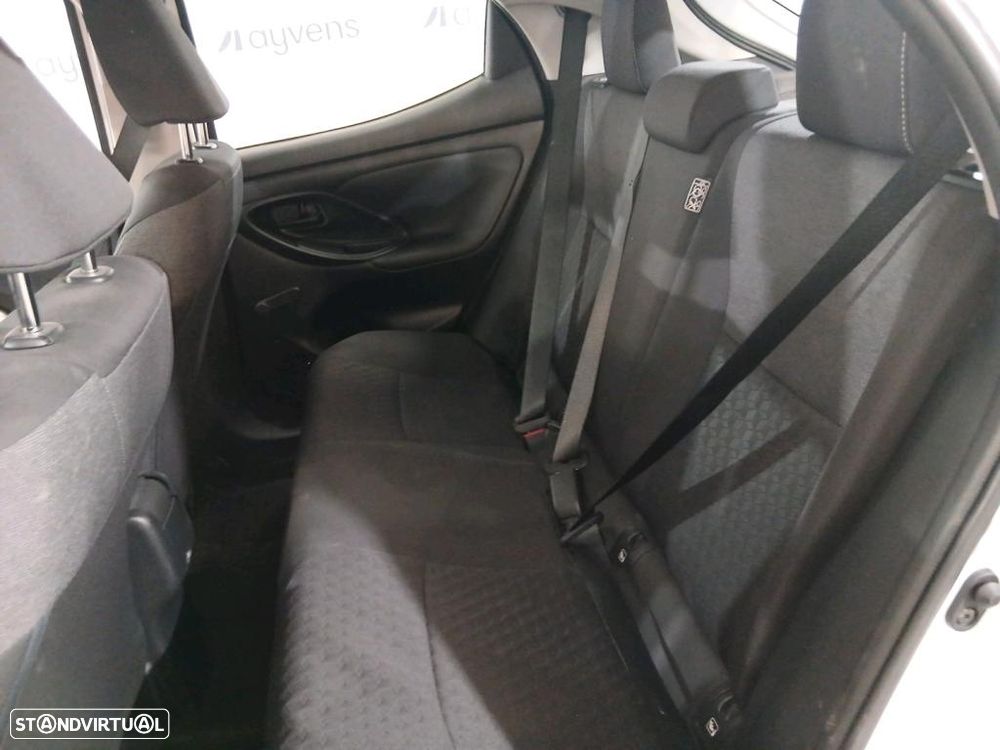 Toyota Yaris 1.5 HDF Comfort - 8