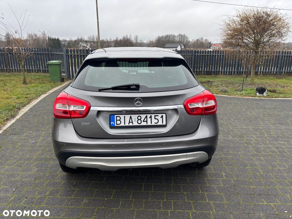 Mercedes-Benz GLA - 5