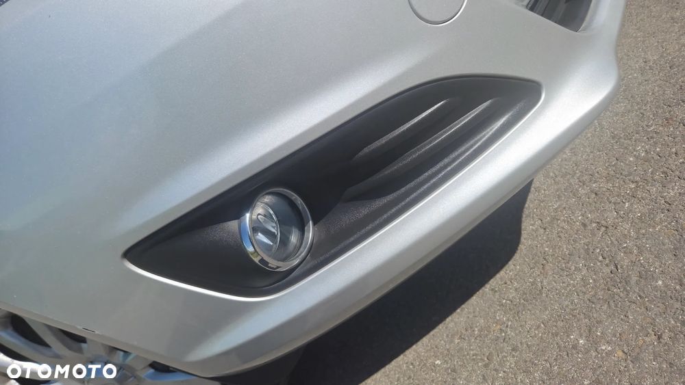 Ford Fiesta 1.4 Trend EU5 - 11