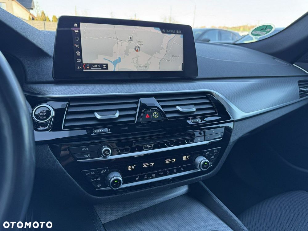 BMW Seria 5 520i M Sport sport - 25