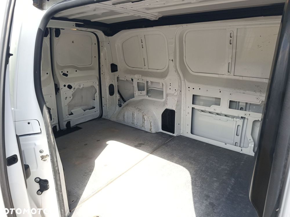 Toyota PROACE - 13
