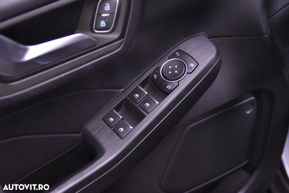 Ford Kuga - 14