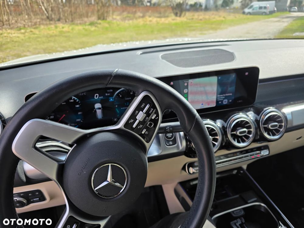 Mercedes-Benz GLB 250 Progressive 8G-DCT - 12