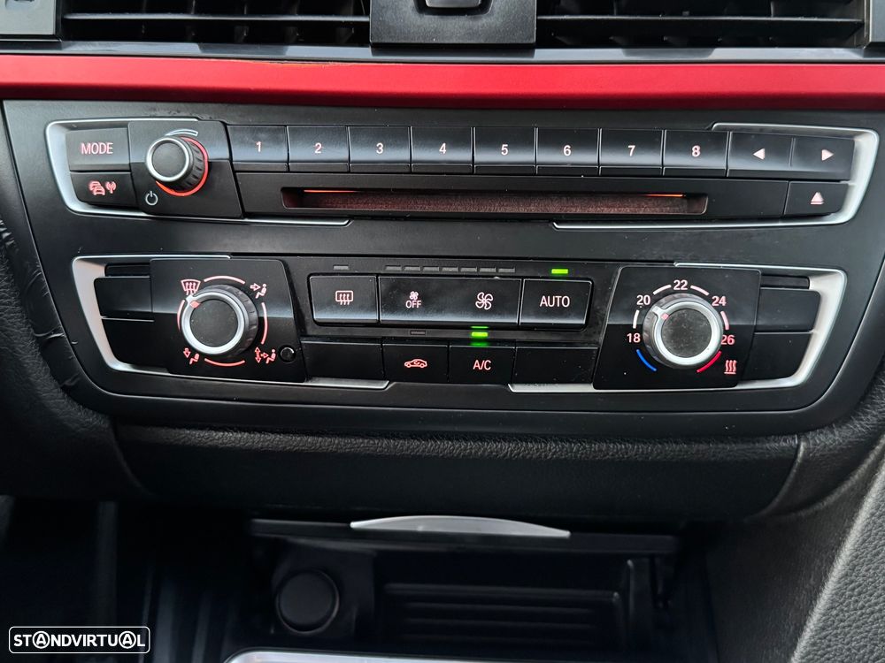 BMW 318 d Auto Line Sport - 15