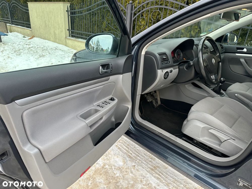 Volkswagen Golf - 17