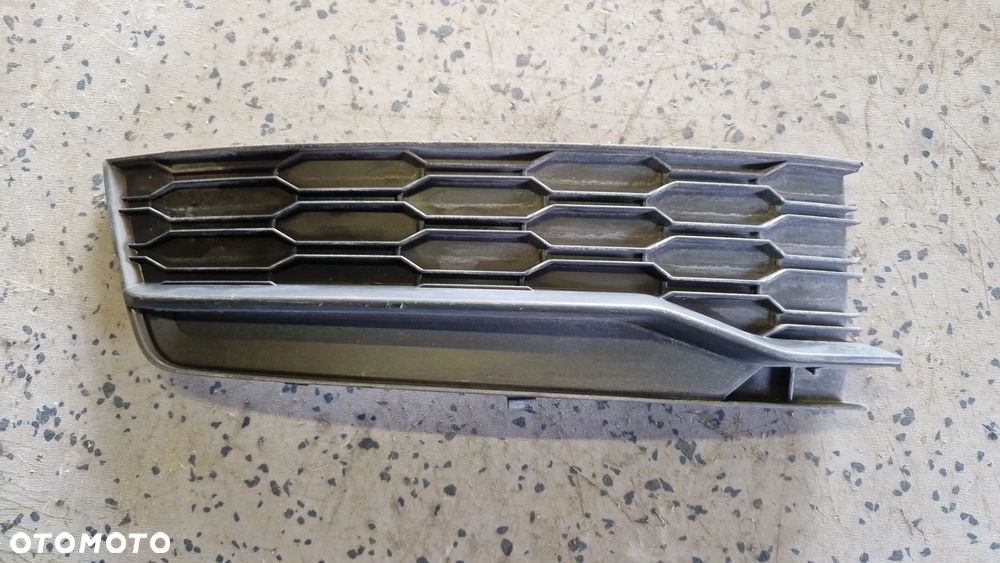 SKODA RAPID 2012- KRATKA ZDERZAKA PRAWY PRZÓD 5JA807368A - 1