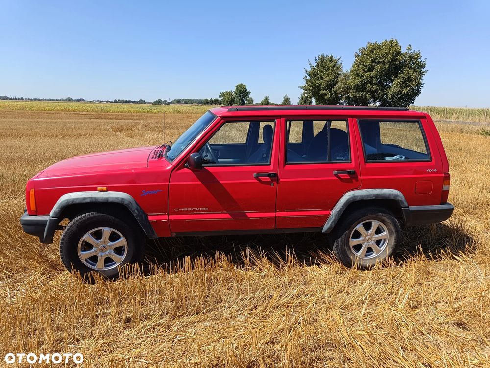 Jeep Cherokee 2.5 Sport - 7