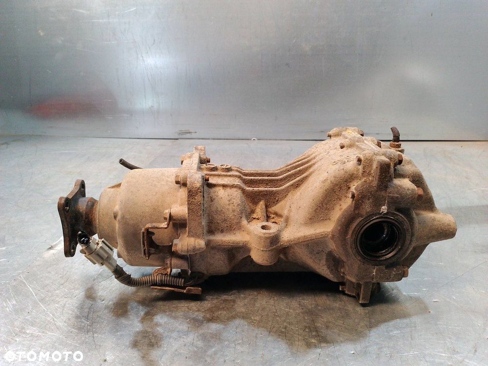 MOST TYLNY NISSAN X-TRAIL T30 ( 01-07 ) - 3