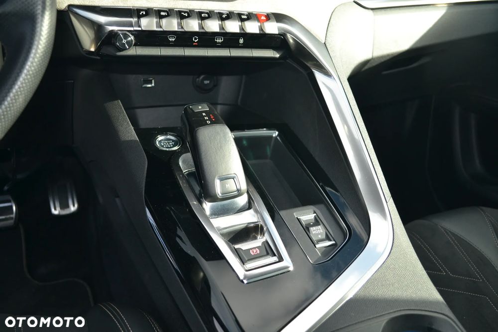 Peugeot 3008 1.6 PureTech GT S&S EAT8 - 21