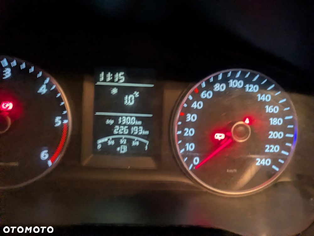 Volkswagen Transporter - 11