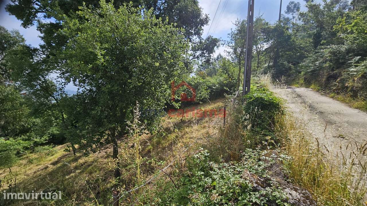 Terreno para construção com 1.006 m2 em Roriz, Santo Tirso - Grande imagem: 2/6