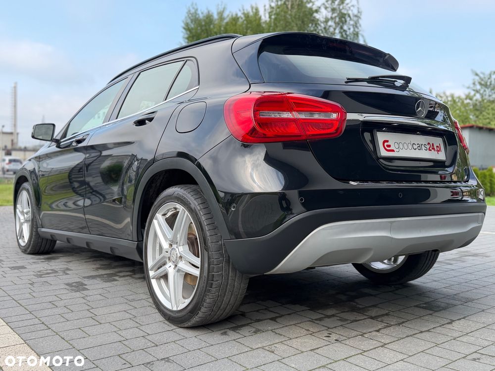 Mercedes-Benz GLA - 17