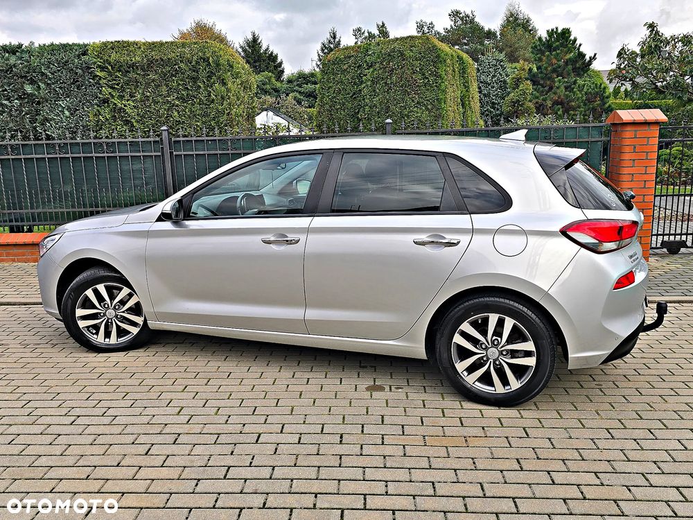 Hyundai i30 1.6 CRDI Fifa World Cup Edition - 13