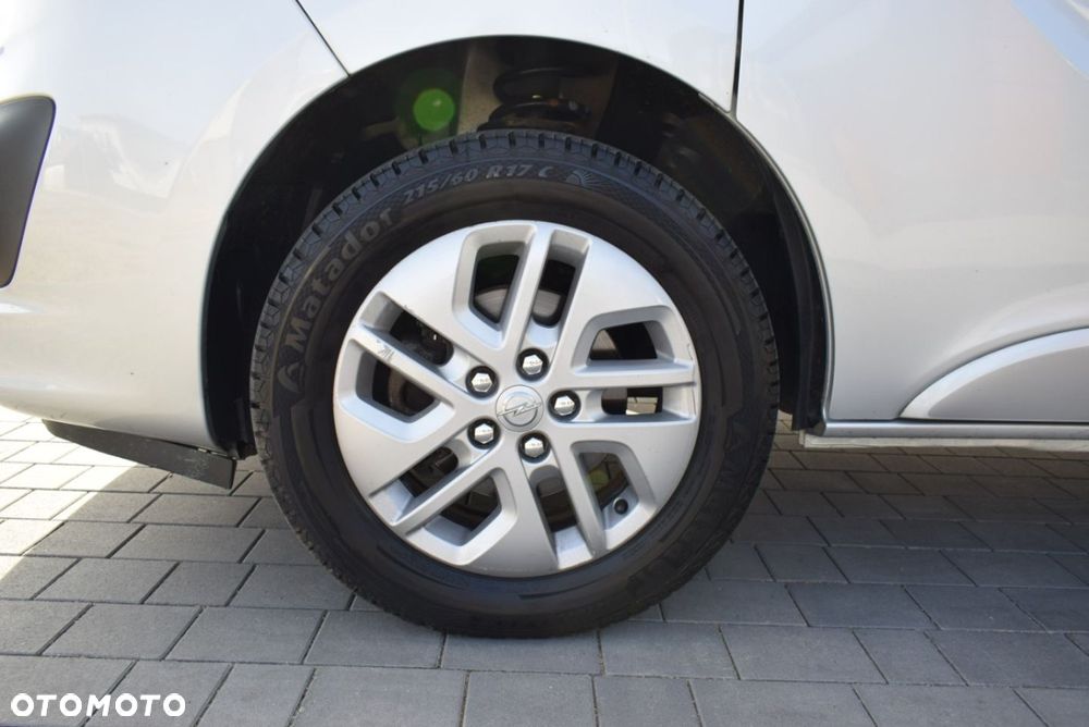 Opel Vivaro - 35