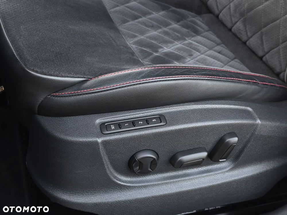 Skoda Octavia 2.0 TSI DSG RS 245 - 10