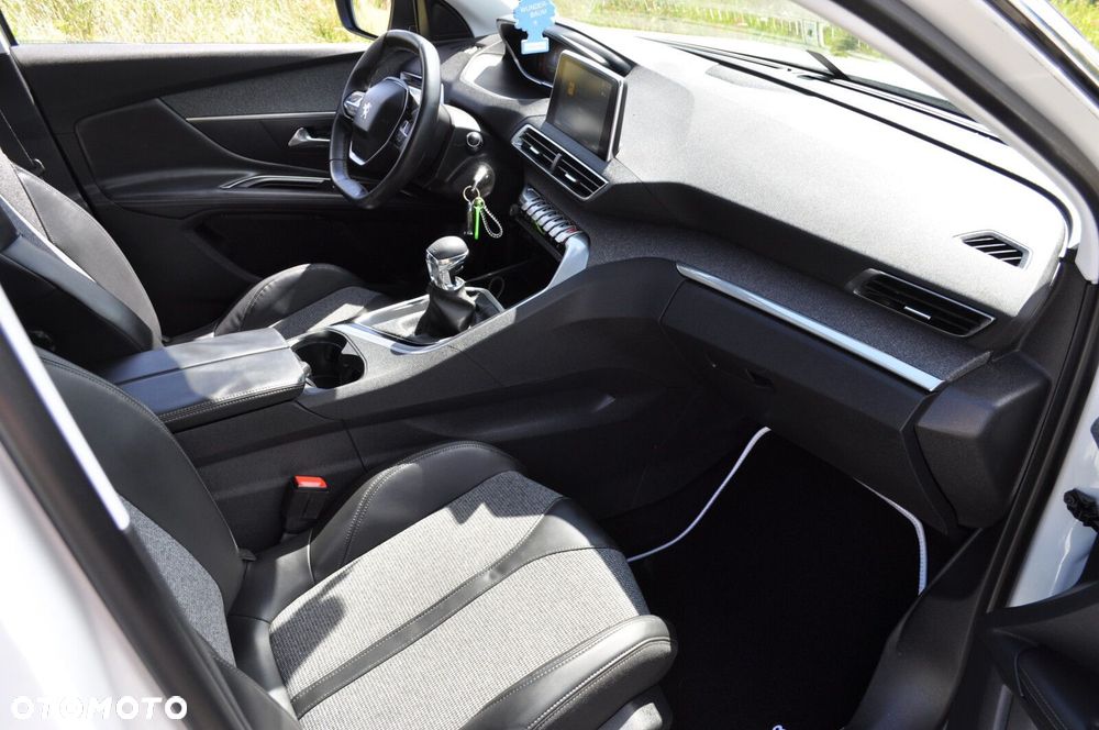 Peugeot 3008 - 10