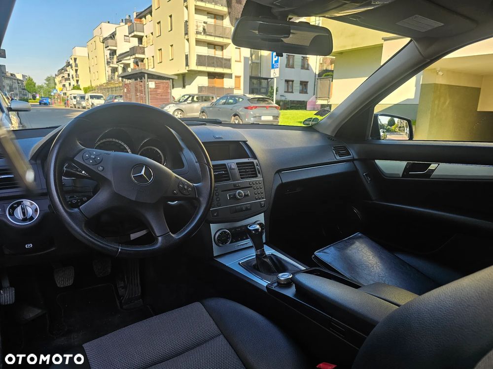 Mercedes-Benz Klasa C 180 BlueEFFICIENCY Avantgarde - 12