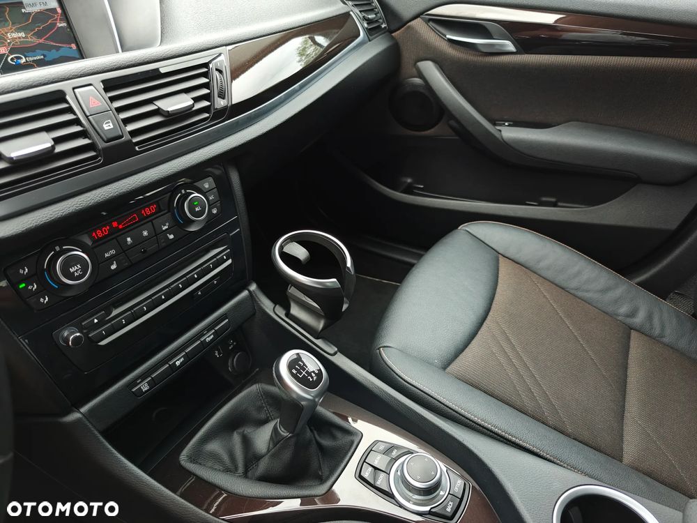 BMW X1 sDrive18d Sport Line - 7