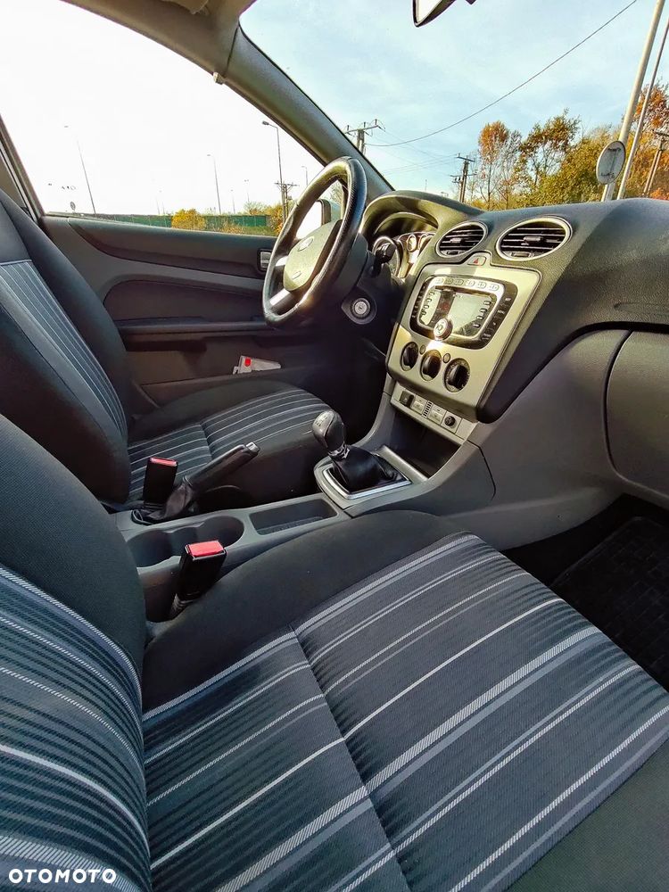 Ford Focus - 8