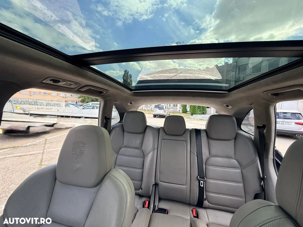 Porsche Cayenne 3.0 L V6 - 20