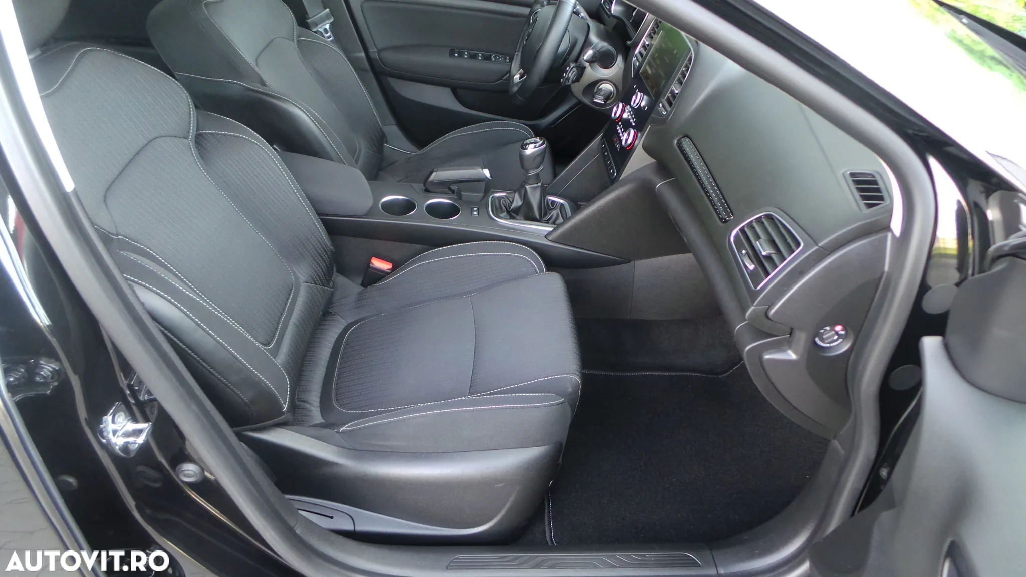 Renault Megane ENERGY TCe 130 BUSINESS - 6