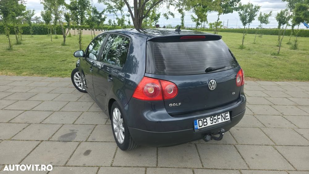 Volkswagen Golf - 4